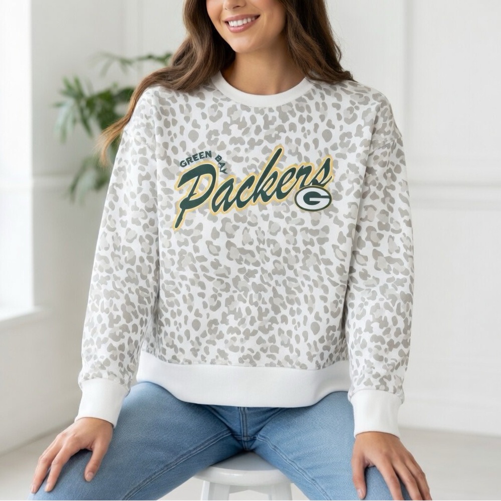 Women’s Game day Couture Green Bay Packers Leopard Print Sweatshirt | Size M